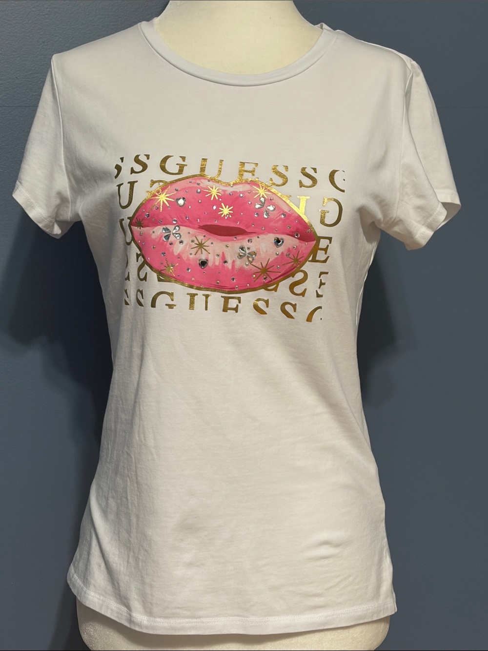 GUESS White Short Sleeve Tee with Pink Lip & Gold Logo